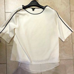 Stylish Ann Taylor Creme Blouse, w/ Leather Piping, Gold Hardware, Bulit in Cami